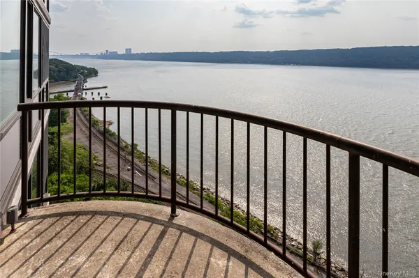 2521 Palisade AVE #11B, Bronx, NY 10463