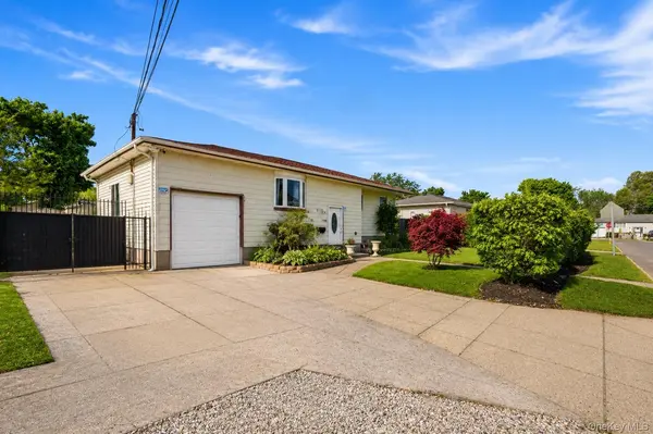 313 2nd AVE, Brentwood, NY 11717