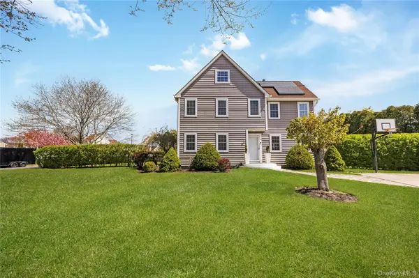 56 Arrowhead AVE, Riverhead, NY 11901