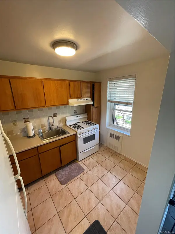 370 Westchester AVE #4R, Port Chester, NY 10573
