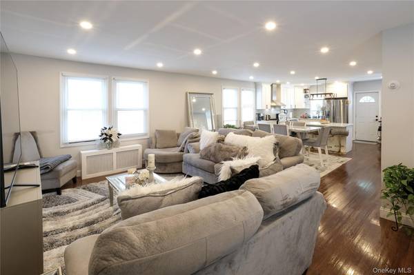 119 Munro BLVD, Valley Stream, NY 11581