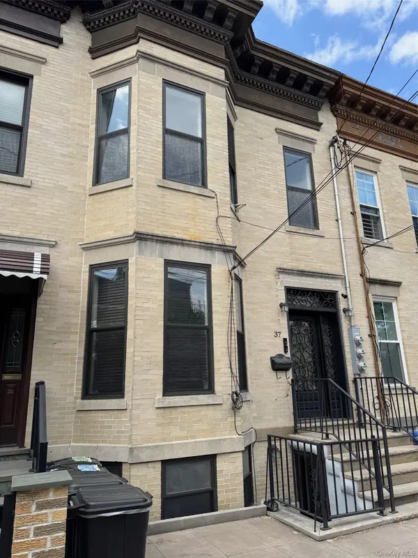 37 Apollo ST, Brooklyn, NY 11222