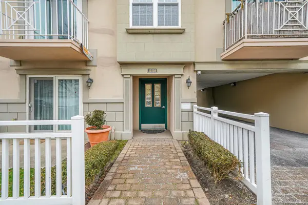 10308 Rockaway Beach BLVD #2B, Rockaway Park, NY 11694