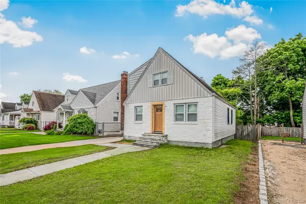 175 Dorchester RD, Garden City, NY 11530