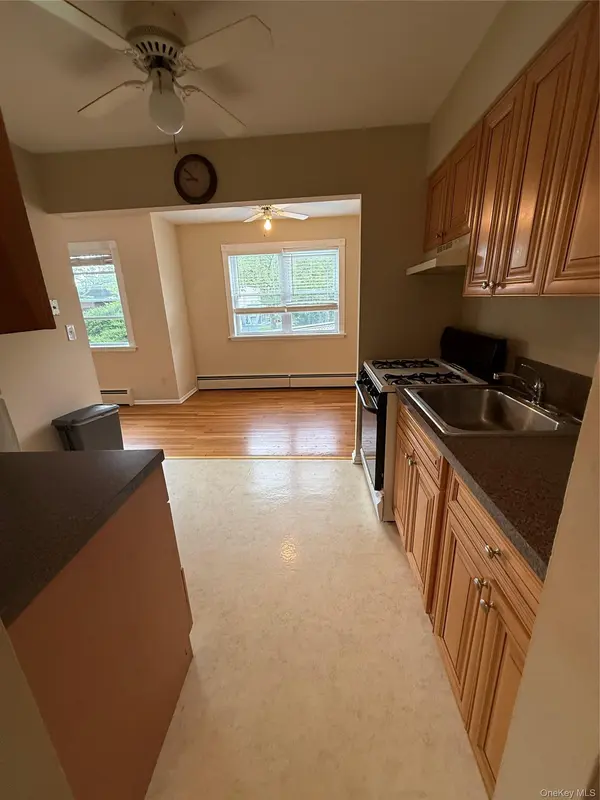235 N Middletown RD #D, Pearl River, NY 10965