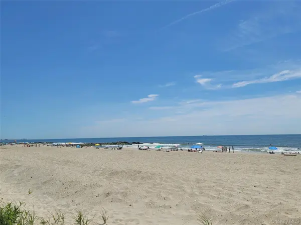 129 Beach 118th ST #5A, Rockaway Park, NY 11694