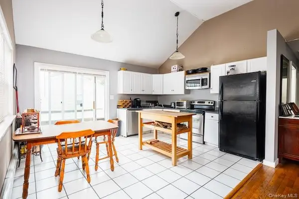 148 Wavecrest DR, Mastic Beach, NY 11951