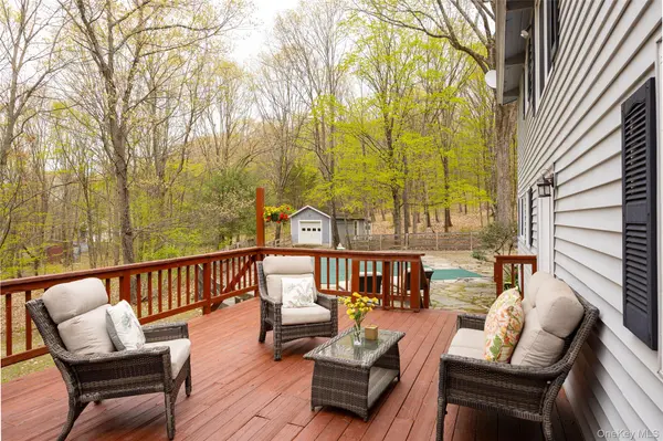33 Willow Brook RDG, Clinton Corners, NY 12514