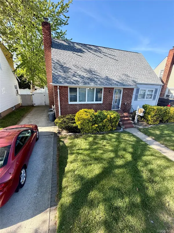 847 Jerusalem AVE, Merrick, NY 11566