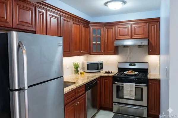 132-15 41st AVE #4C, Flushing, NY 11355