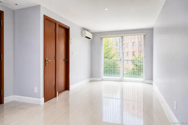 132-15 41st AVE #4C, Flushing, NY 11355