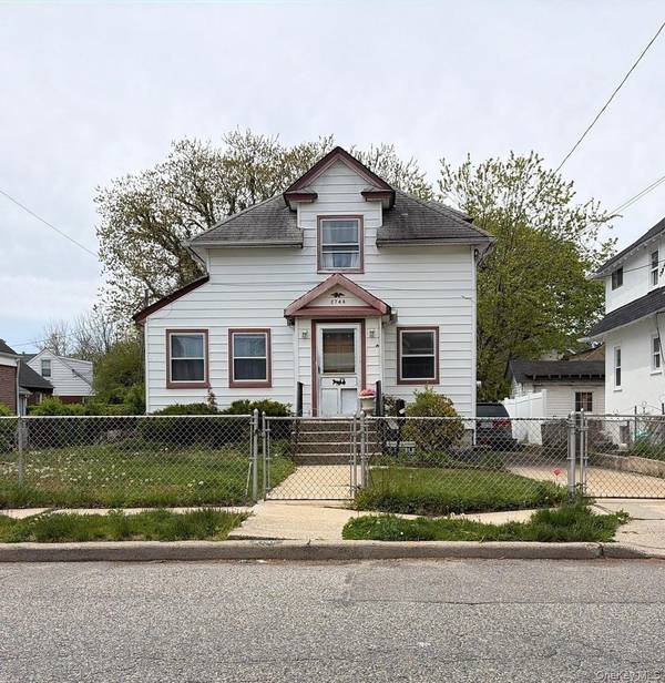 2746 Park AVE, Baldwin, NY 11510