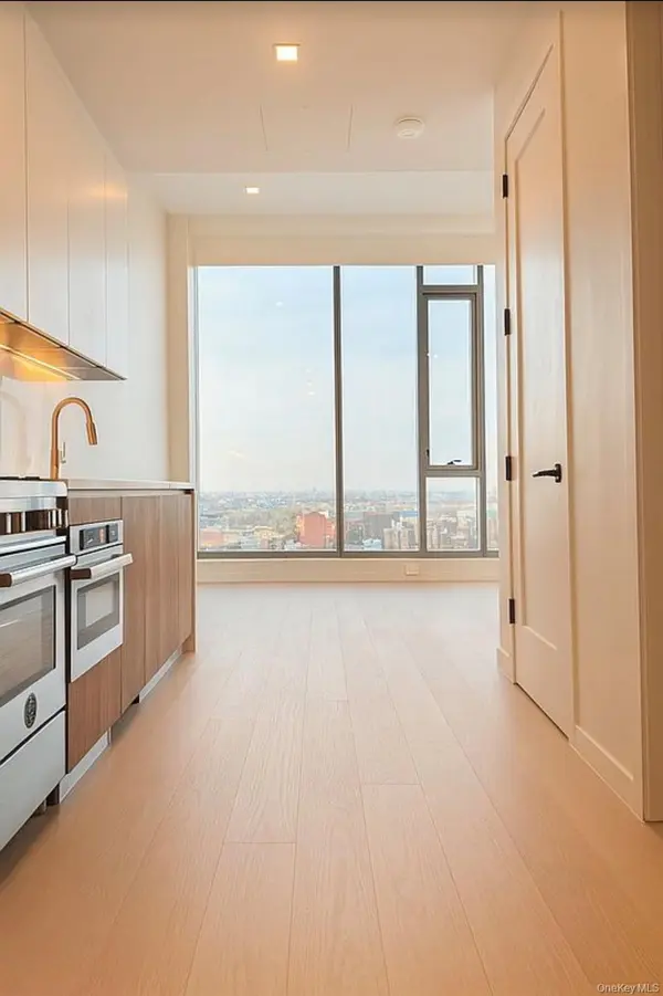 35-32 Leavitt ST, Flushing, NY 11354