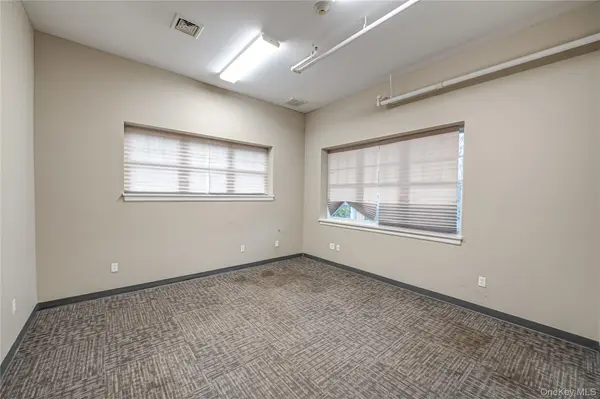 41 Green ST #1st Floor, Huntington, NY 11743