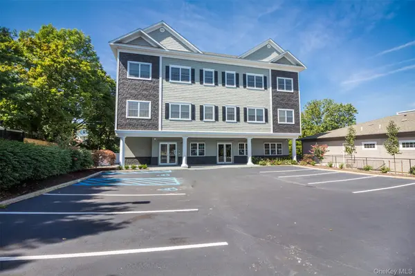 41 Green ST #1st Floor, Huntington, NY 11743