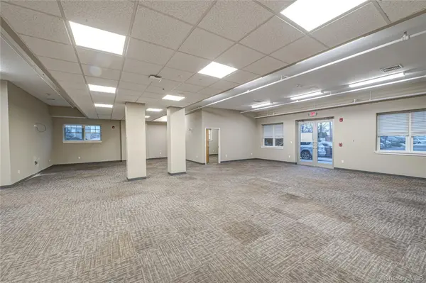41 Green ST #1st Floor, Huntington, NY 11743