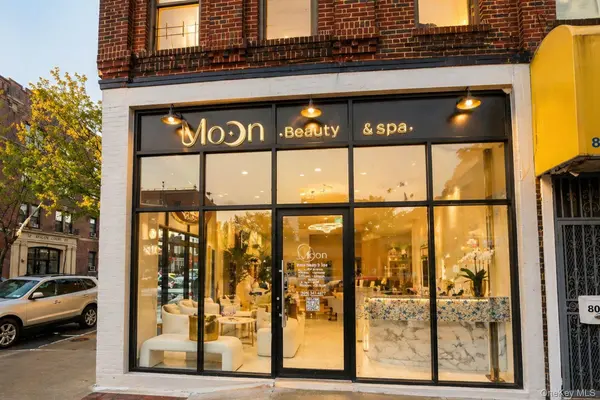 8001 Northern BLVD, Jackson Heights, NY 11372