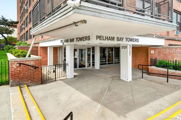 3121 Middletown RD #7L, Bronx, NY 10461