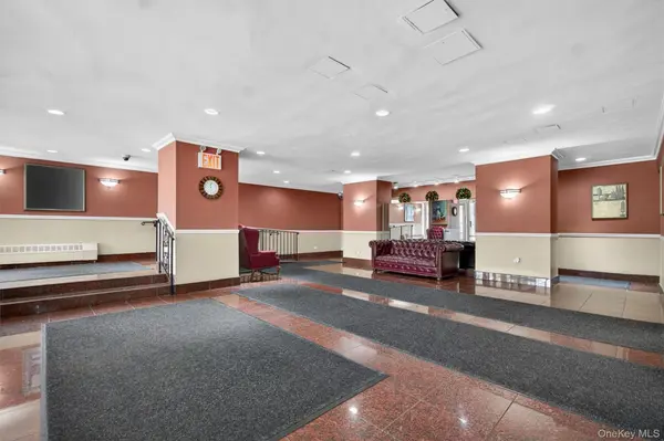 3121 Middletown RD #7L, Bronx, NY 10461