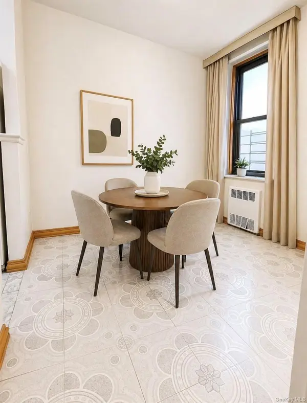 84-01 Main St #311, Jamaica, NY 11435