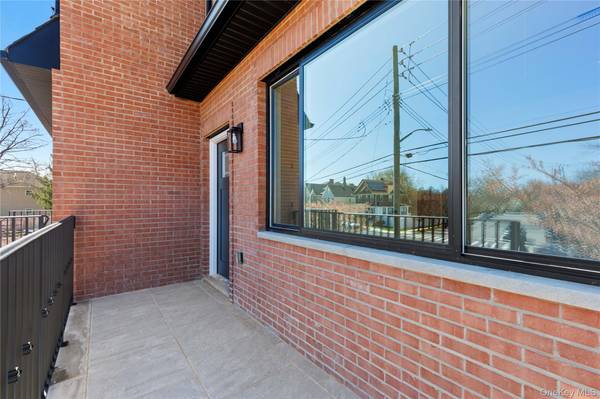 1014 Annadale RD, Staten Island, NY 10312