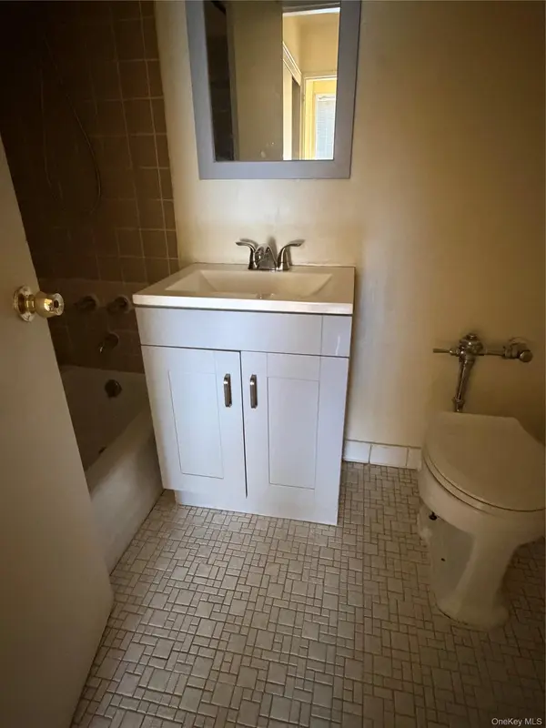 8410 153rd AVE #3F, Howard Beach, NY 11414