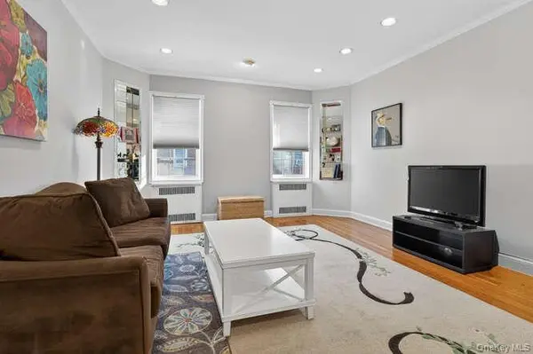 26 Hamilton PL #A2, Garden City, NY 11530