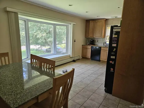 21 VERPLANCK AVE, Hopewell Junction, NY 12533