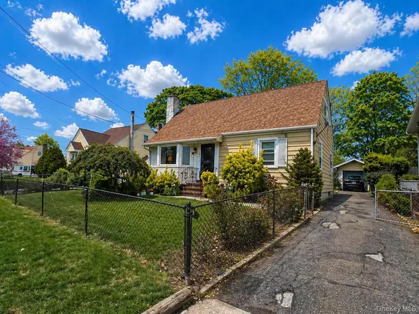 444 Brookside AVE, Roosevelt, NY 11575