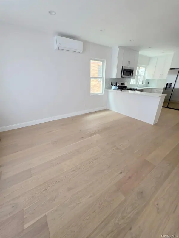 107-17 157 ST, Jamaica, NY 11433