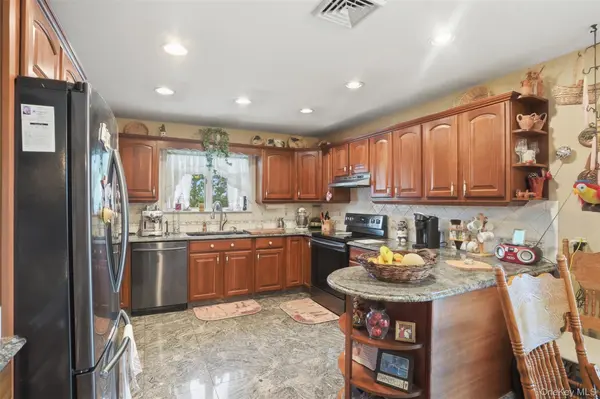 226 Wallkill RD, Walden, NY 12586