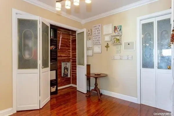 1213 E Broadway #B24, Hewlett, NY 11557