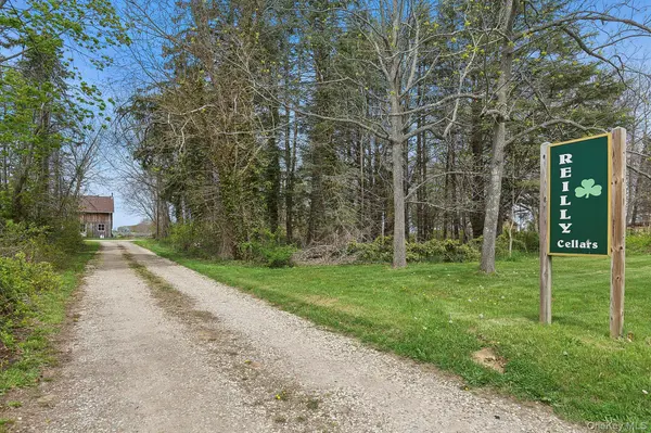 37025 Main RD, Cutchogue, NY 11935