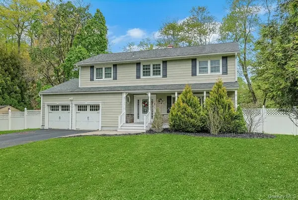 6 Mendolia CT, Pearl River, NY 10965