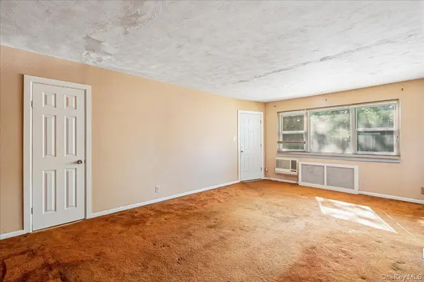 6701 152nd ST #220A, Flushing, NY 11367
