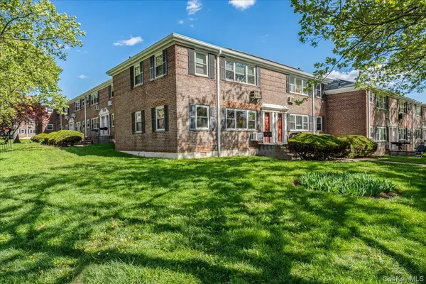 6701 152nd ST #220A, Flushing, NY 11367