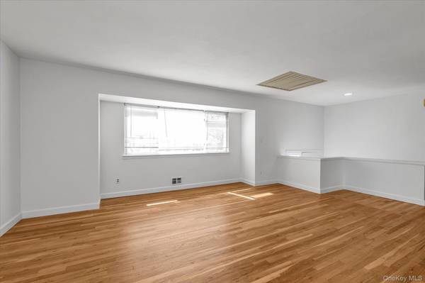 2461 Merrick AVE, Merrick, NY 11566