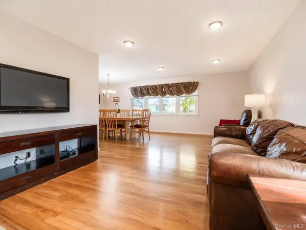 160-11 24th AVE, Whitestone, NY 11357