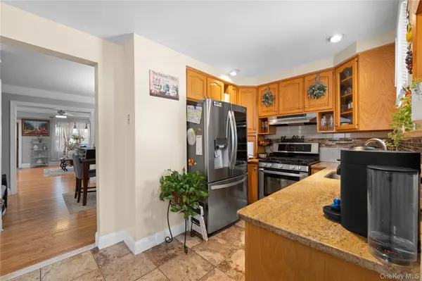 3184 Baisley AVE, Bronx, NY 10465