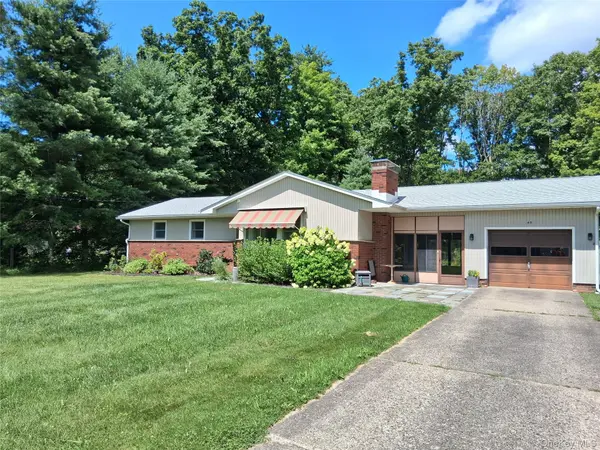 60 Stissing AVE, Pine Plains, NY 12567
