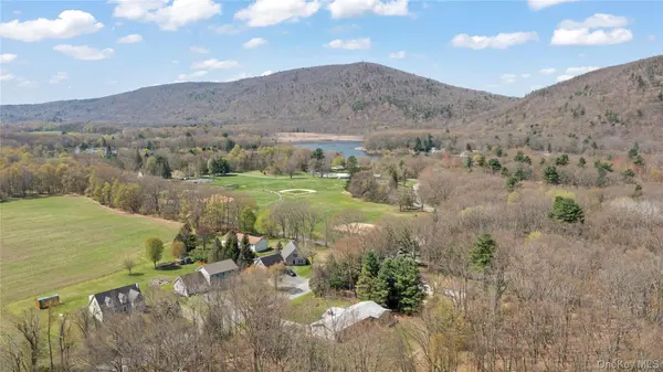 60 Stissing AVE, Pine Plains, NY 12567