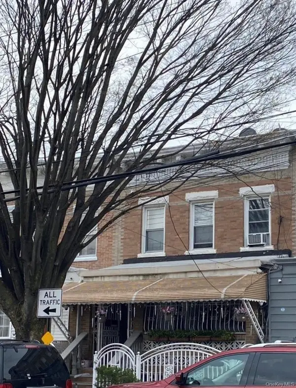 10450 104th ST, Ozone Park, NY 11417