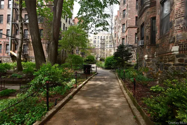 762 Brady AVE #121, Bronx, NY 10462