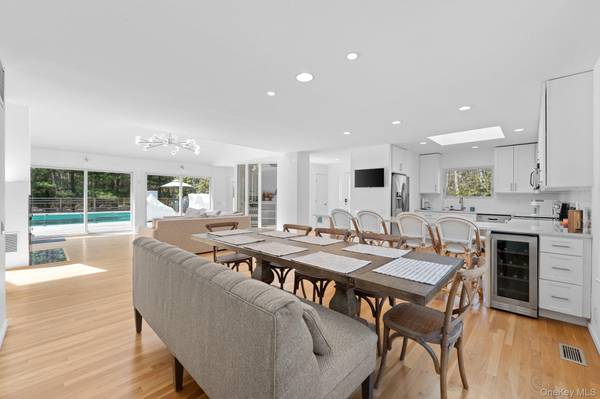 35 Ely Brook RD, East Hampton, NY 11937