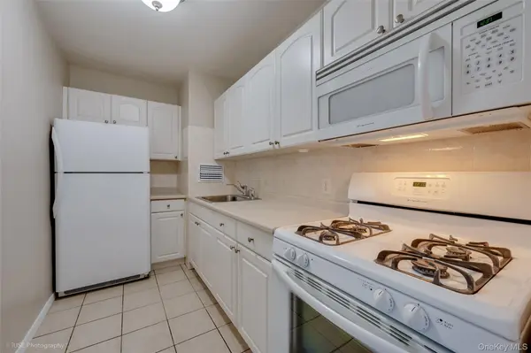 52-40 39th Drive #12N, Woodside, NY 11377