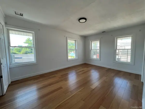 14 Bayville AVE #5, Bayville, NY 11709
