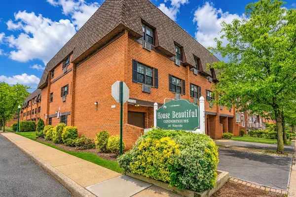220-80 64th AVE #203, Bayside, NY 11364
