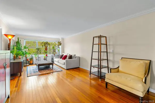70-31 108th ST #3G, Forest Hills, NY 11375