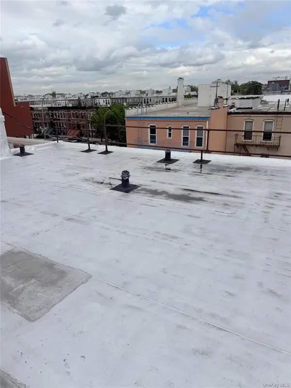 3067 42nd ST, Astoria, NY 11103
