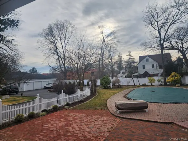 129 Hilton AVE, Hempstead, NY 11550